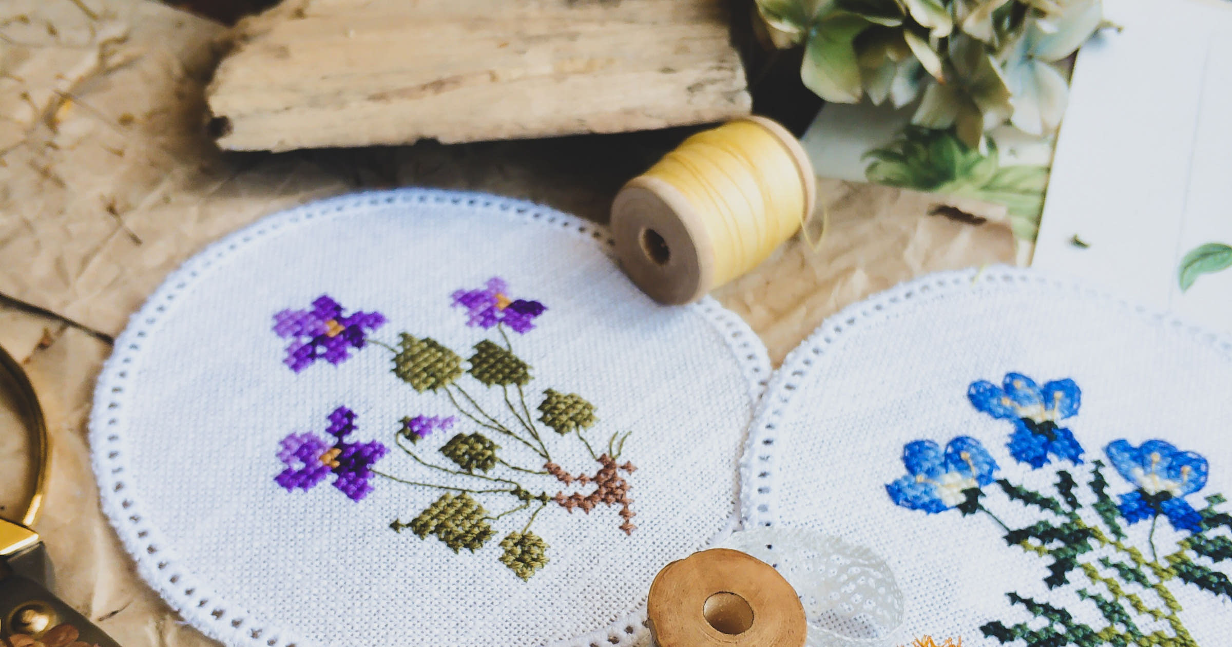 KreuzstichLogos + GratisLogoGenerator