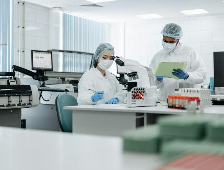 Laboratory Website Examples - 5 Sites Taking Science to New Heights