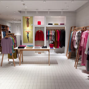 Lease commercial space.