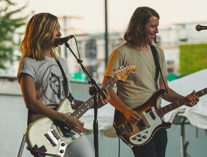 Musician Website Examples - 5 Sites That Connect With Audiences