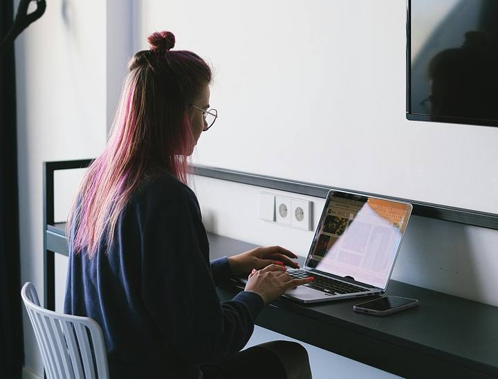 News Website Examples - 5 Sites That Inform and Inspire