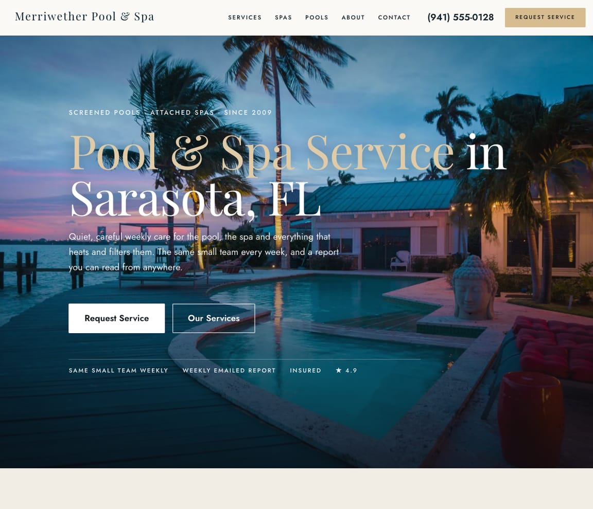 Home page of the Pool & Spa Service website template, with the headline “Pool & Spa Service in Sarasota, FL”